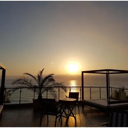 Breathtaking Sea View Апартаменты